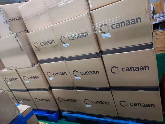 Minatore proficuo Used Canaan Avalon di Bitcoin della seconda mano di SHA 256 1166 pro 68T 75db